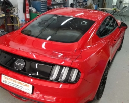 Reparació planxa i pintura del sostre – Ford Mustang 2016